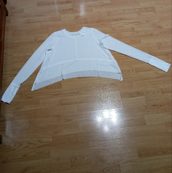 Free People movement tempo tee  Optic white. Size xs. NWT. - Picture 4 of 10